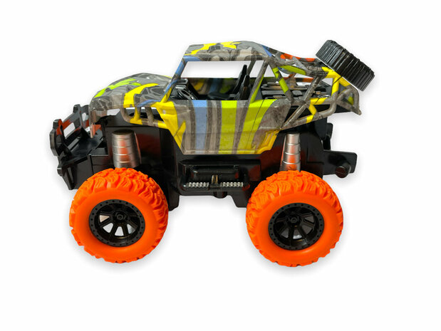 Lackiertes RC-Auto &ndash; ferngesteuerter Rock Crawler 1:28 Storm-Gel&auml;ndewagen