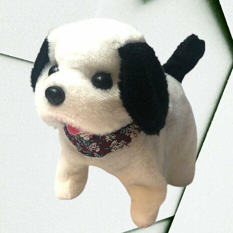 Cute Little Puppy cute toy Labrador dog barks and walks 19CM Cute little puppy can cute bark at you with his sweet face and also walk. Playing with your cute little dog is super fun. Take care of him like a real puppy and he w