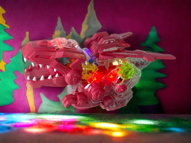 Gear Dinosaur - avec ailes mobiles - produit des sons et des lumi&egrave;res de dinosaure - dinosaure interactif 22,5 cm R