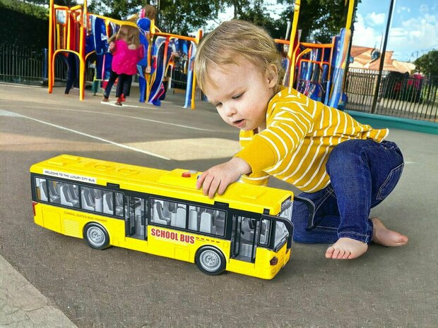 Speelgoed Schoolbus 27CM frictiemotor  licht en geluid