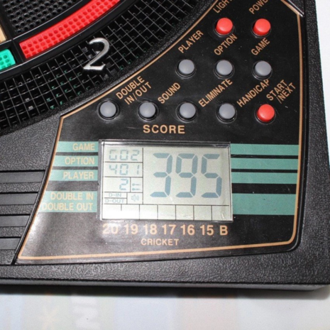 Elektronische Dartscheibe &ndash; inkl. 6 Pfeile &ndash; 21 Spiele &ndash; 45 cm