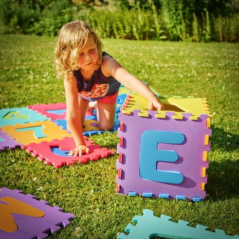 Speelmat voor kinderen - Puzzelmat kinderen -foam Letter - 10 tegels - 30x30x1cm