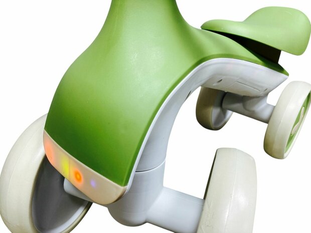 Loopfiets voor kinderen vanaf 1-3 jaar 4-Wheel Magic loopfiets - 55CM - Muziek &amp; Lichtjes