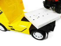 Super truck vrachtwagen - autotransporter met 3 mini auto's -maakt geluid en lichtjes op - 55CM